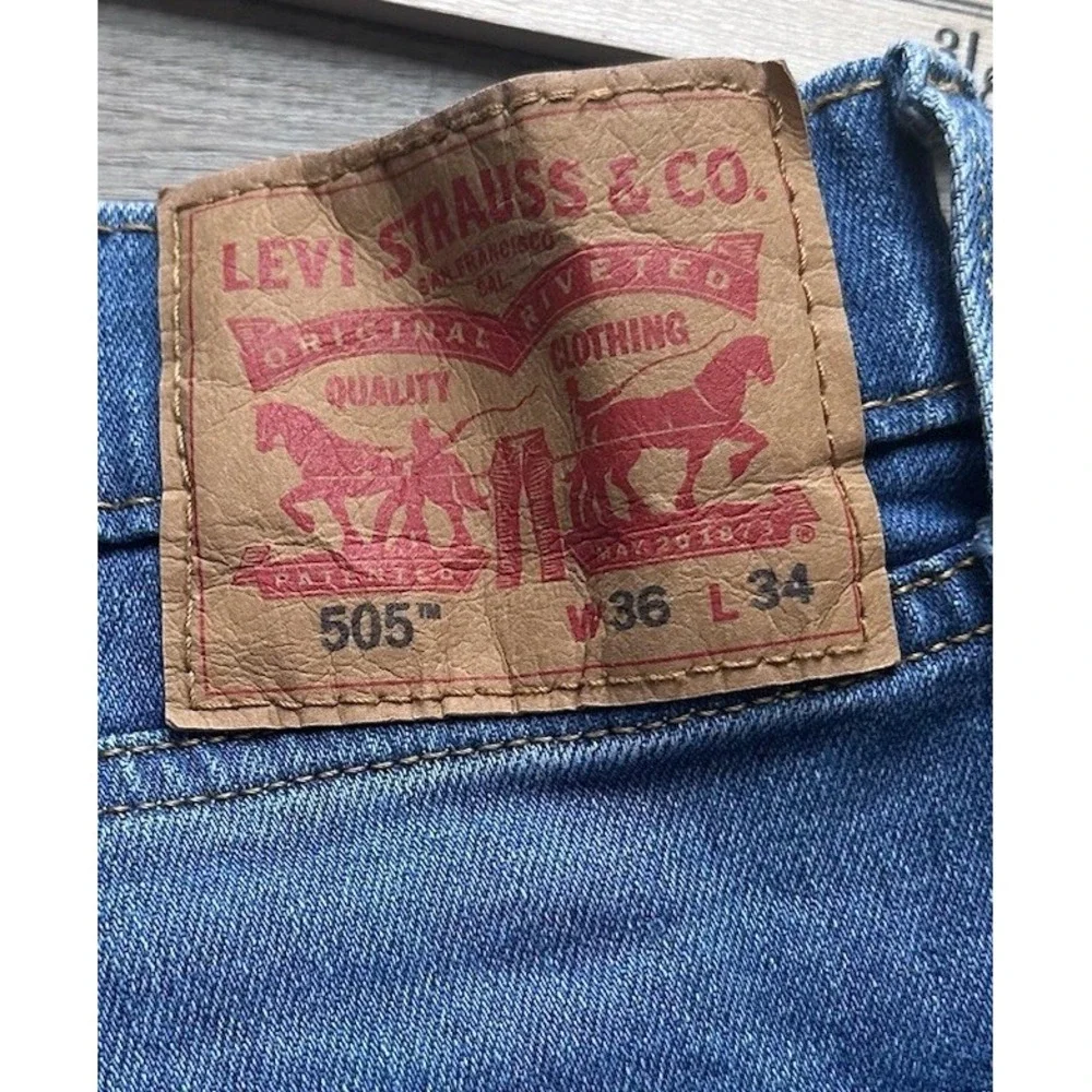 Levi's‎ Mens 505 Regular Straight Jeans Size 36 x 34 Medium Wash